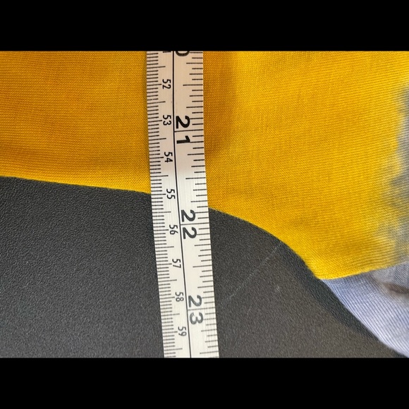 New Tie Dye Short Set with Matching Mask - Picture 12 of 14